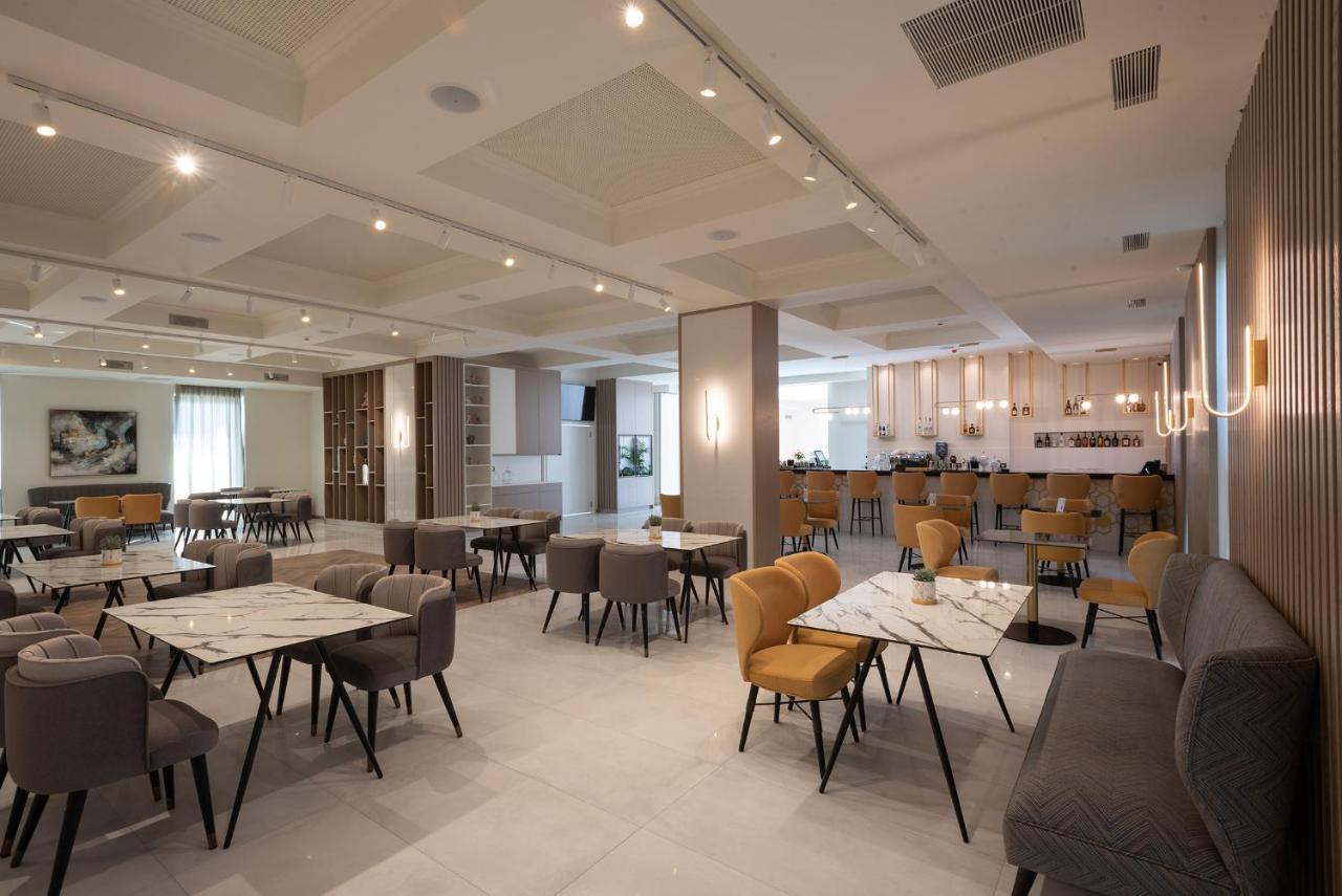 Grand Patelli Hotell Myrina Exteriör bild